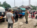 Babinsa Laksanakan Komsos, Ajak Masyarakat Desa Lemang Jaga Kerukunan dan Cegah Karhutla