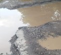 Jalan Sungai Mandau–Tasik Betung Rusak Parah, Warga Sebut Truk Muatan Berat Jadi Penyebab