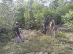 Patroli Rutin, Babinsa dan MPA Sisir Wilayah Rangsang Cegah Karhutla