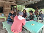 Lewat Komsos, Babinsa Ingatkan Warga Jaga Keamanan dan Kebersihan Lingkungan