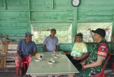 Babinsa Koramil 02/Tebing Tinggi Ajak Warga Tanjung Samak Jaga Keamanan dan Kerukunan