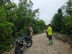 Serma Safi'i Bersama Satpol PP dan MPA Patroli Cegah Karlahut di Desa Mekong