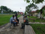 Babinsa Tebing Tinggi Barat Ajak Warga Desa Alai Perkuat Kerukunan dan Tangkal Hoaks