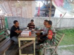 Lewat Komsos, Babinsa Tebing Tinggi Tanamkan Nilai Pancasila dan Wawasan Kebangsaan