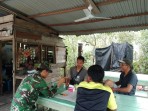 Babinsa Komsos dengan Warga Selatpanjang, Bahas Kebersihan Lingkungan